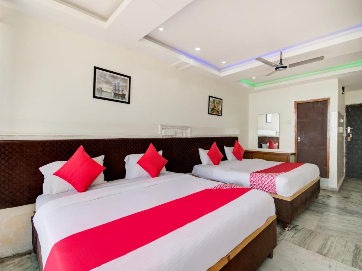 Oyo 69511 Hotel Sea E Pearl Visakhapatnam Eksteriør bilde