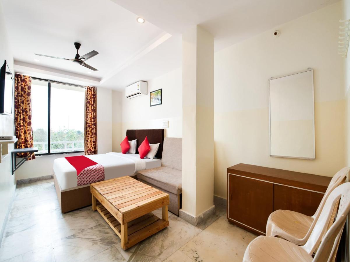 Oyo 69511 Hotel Sea E Pearl Visakhapatnam Eksteriør bilde