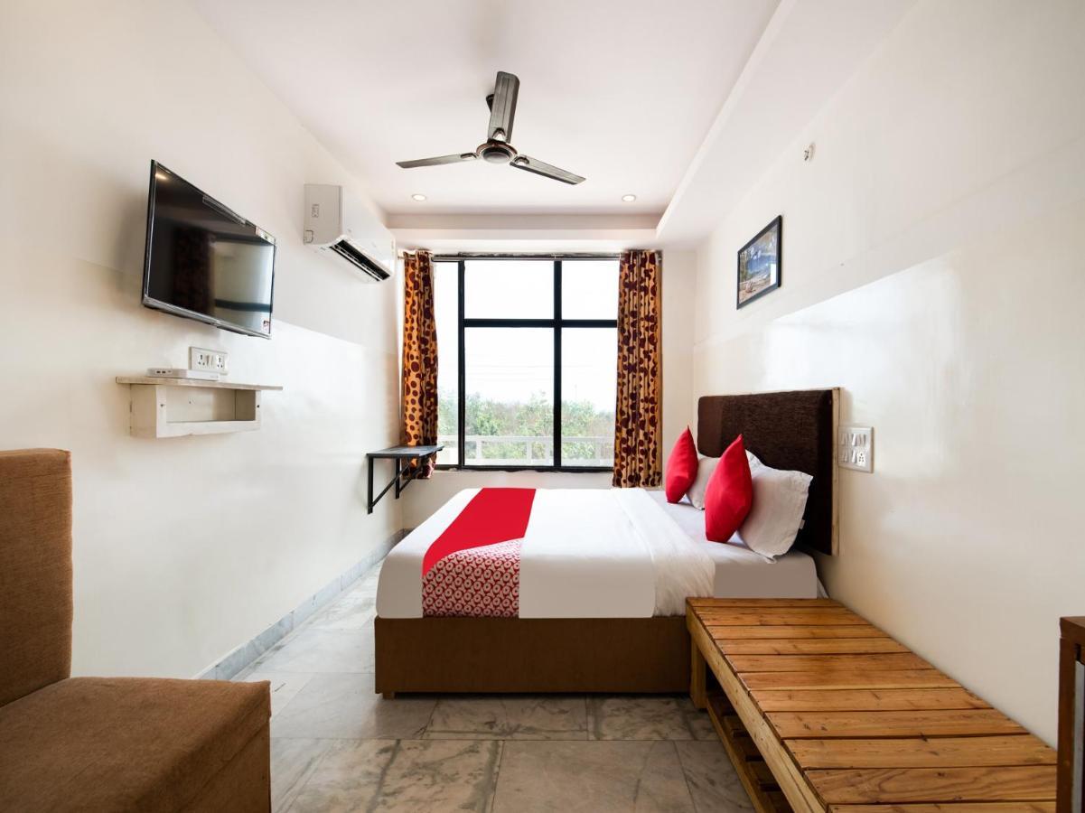 Oyo 69511 Hotel Sea E Pearl Visakhapatnam Eksteriør bilde